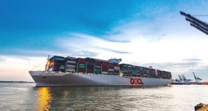 Port of Felixstowe Welcomes World’s Largest Boxship